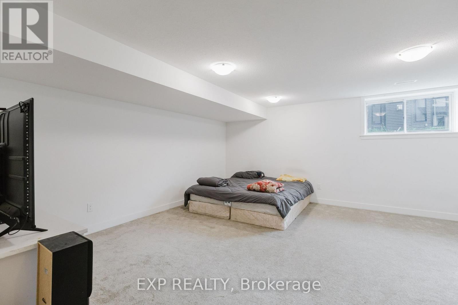 












808 MOCHI CIRCLE

,
Ottawa,




Ontario
K2J6Y9

