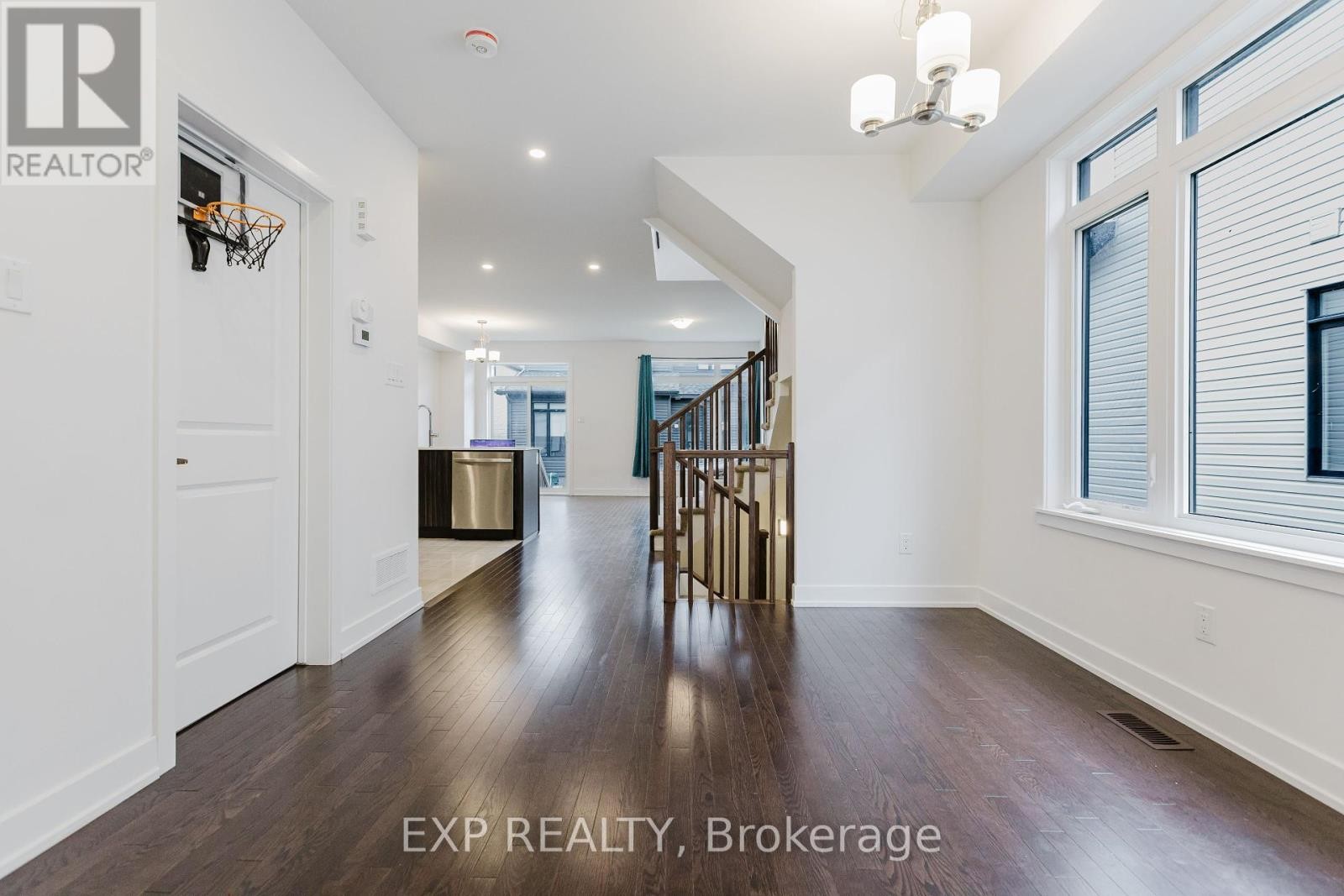 












808 MOCHI CIRCLE

,
Ottawa,




Ontario
K2J6Y9

