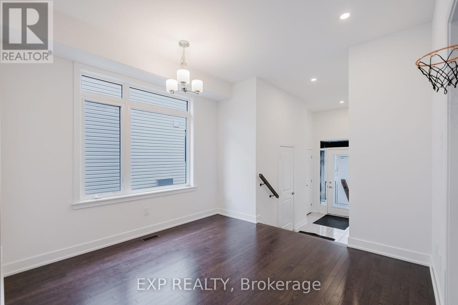 












808 MOCHI CIRCLE

,
Ottawa,




Ontario
K2J6Y9

