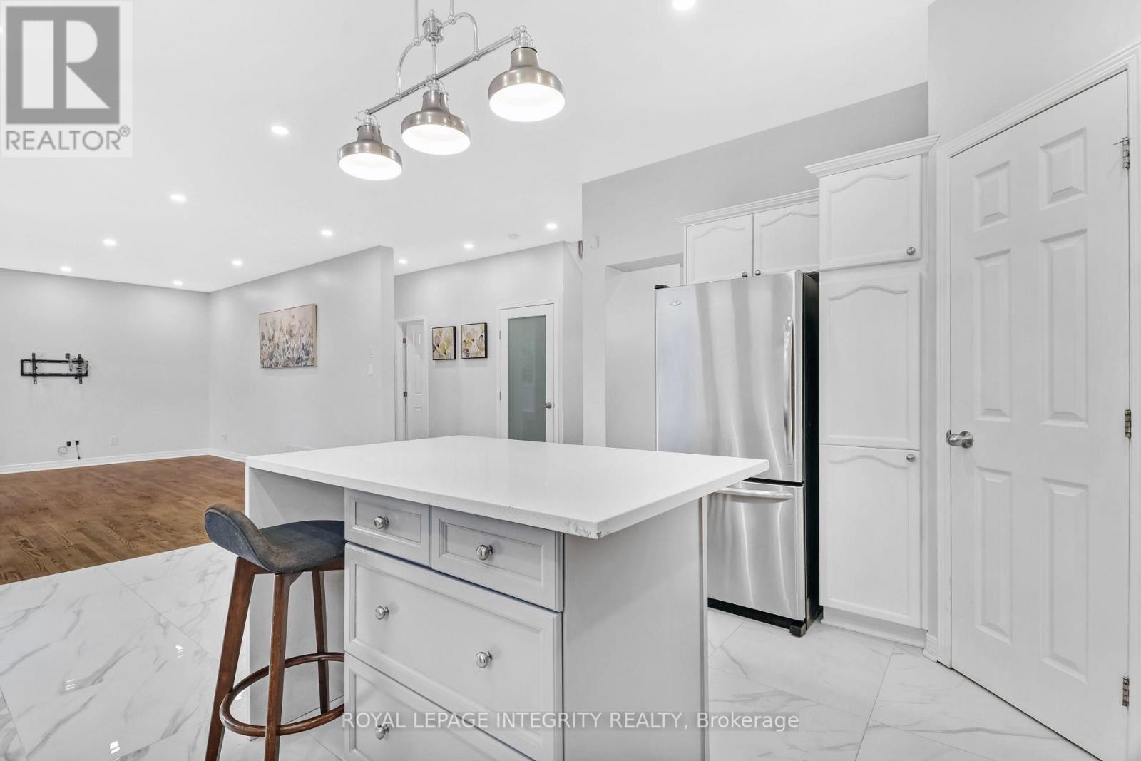 












173 LAMPLIGHTERS DRIVE

,
Ottawa,




Ontario
K2J0K9

