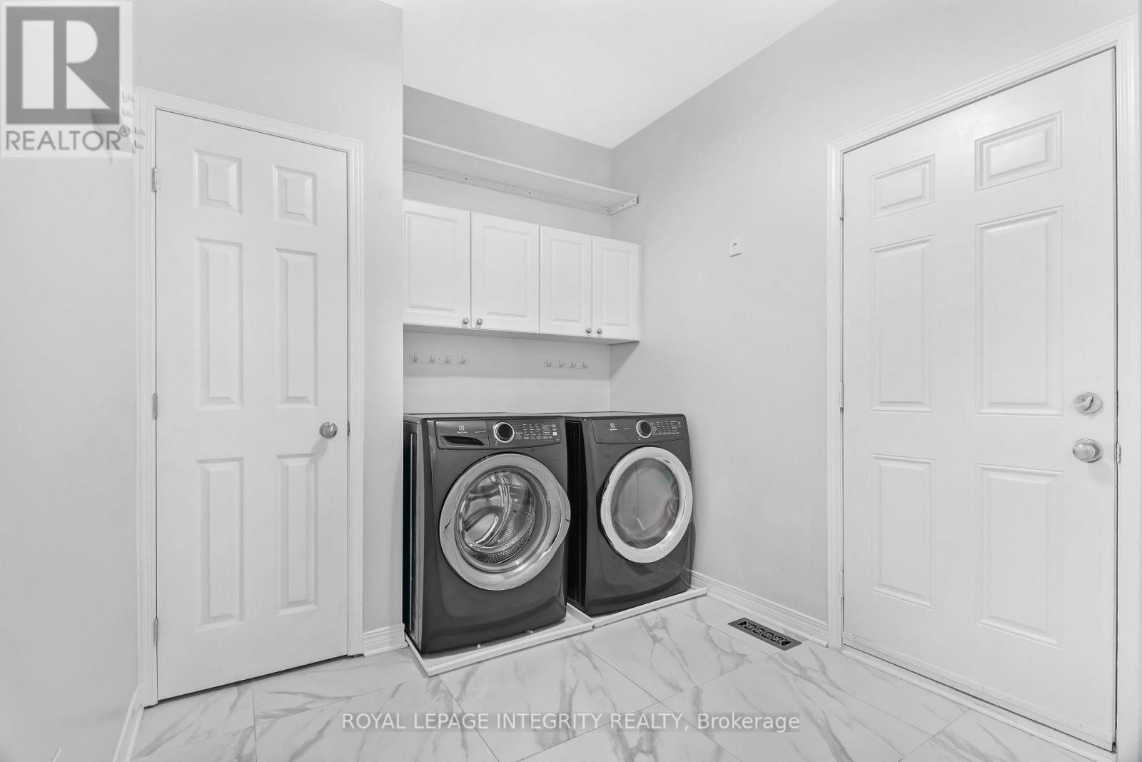 












173 LAMPLIGHTERS DRIVE

,
Ottawa,




Ontario
K2J0K9

