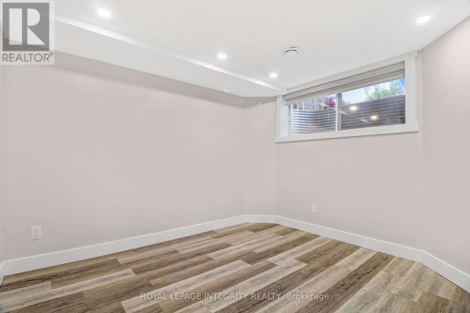 












173 LAMPLIGHTERS DRIVE

,
Ottawa,




Ontario
K2J0K9

