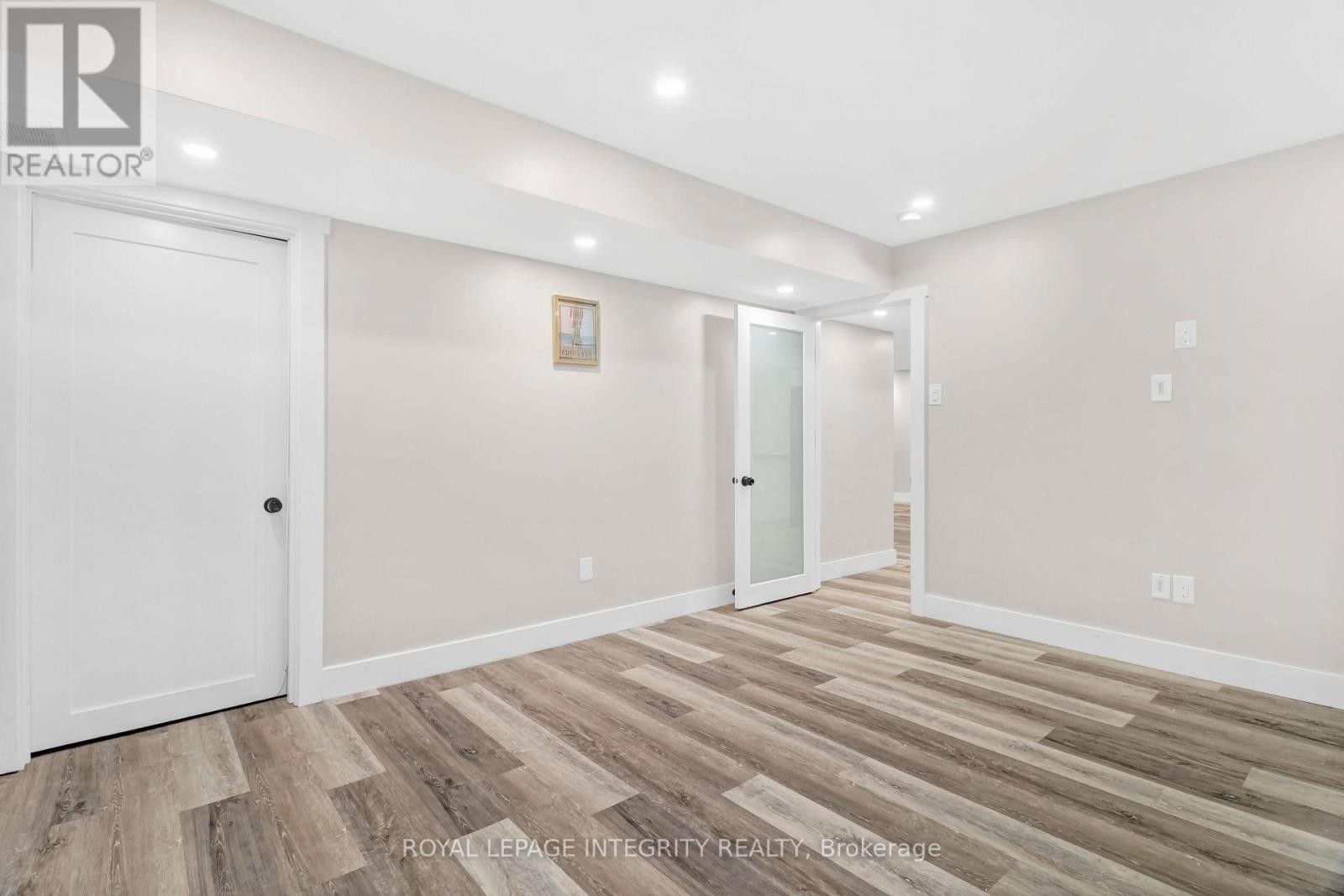 












173 LAMPLIGHTERS DRIVE

,
Ottawa,




Ontario
K2J0K9

