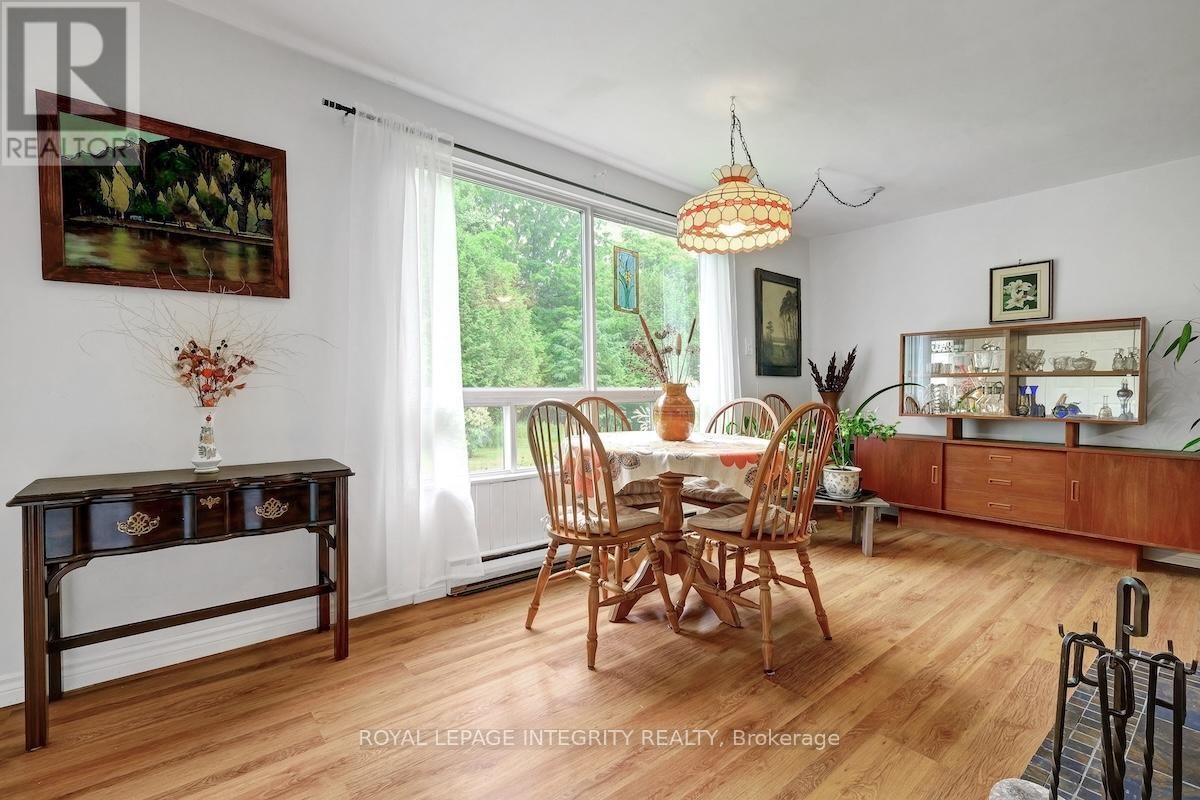 












865 CON 10 CONCESSION

,
Lanark Highlands,




Ontario
K0G1M0

