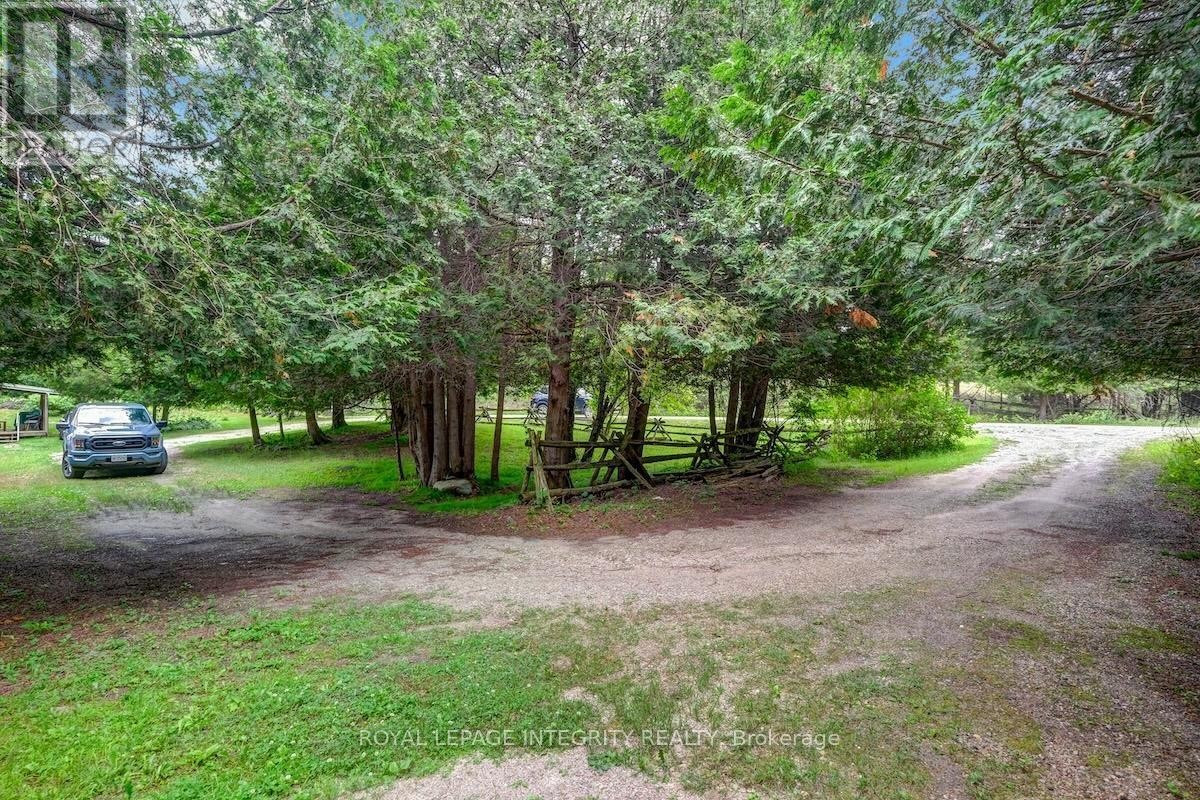 












865 CON 10 CONCESSION

,
Lanark Highlands,




Ontario
K0G1M0

