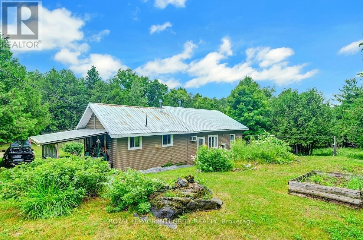 












865 CON 10 CONCESSION

,
Lanark Highlands,




Ontario
K0G1M0

