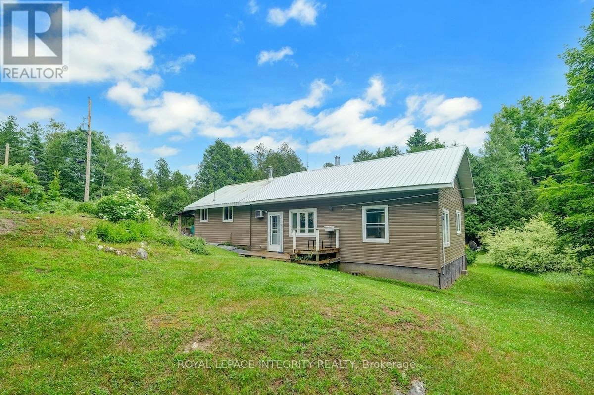 












865 CON 10 CONCESSION

,
Lanark Highlands,




Ontario
K0G1M0

