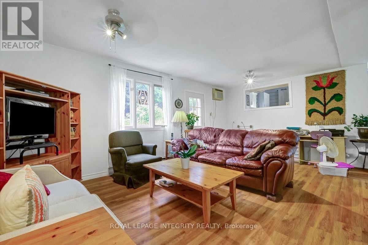 












865 CON 10 CONCESSION

,
Lanark Highlands,




Ontario
K0G1M0

