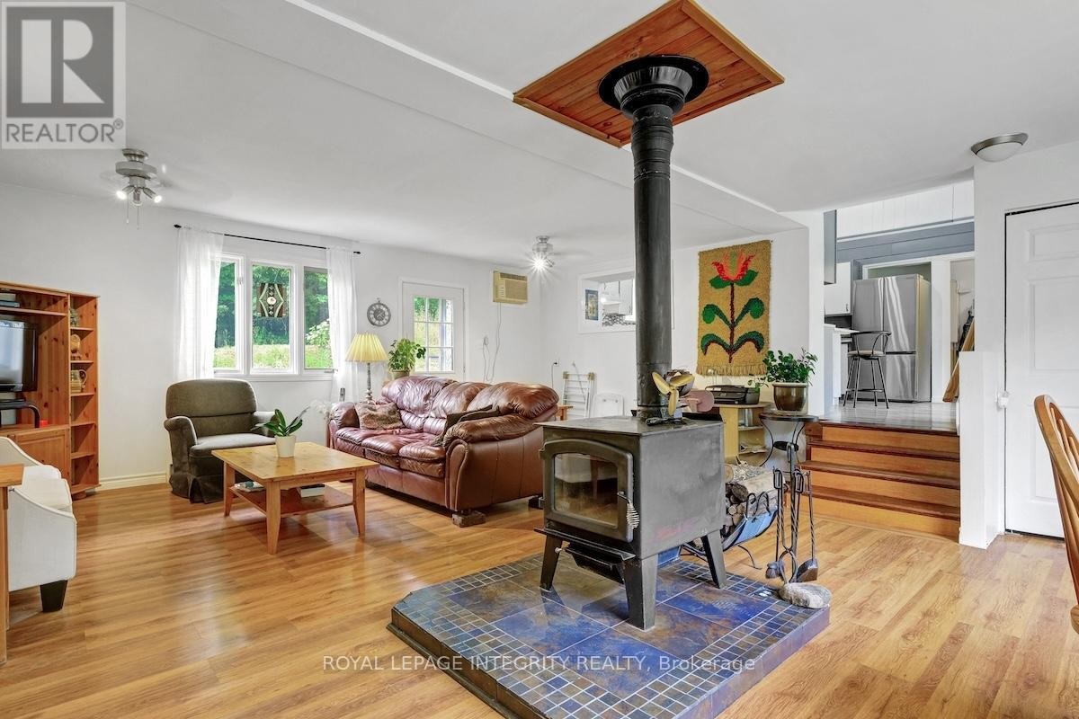 












865 CON 10 CONCESSION

,
Lanark Highlands,




Ontario
K0G1M0

