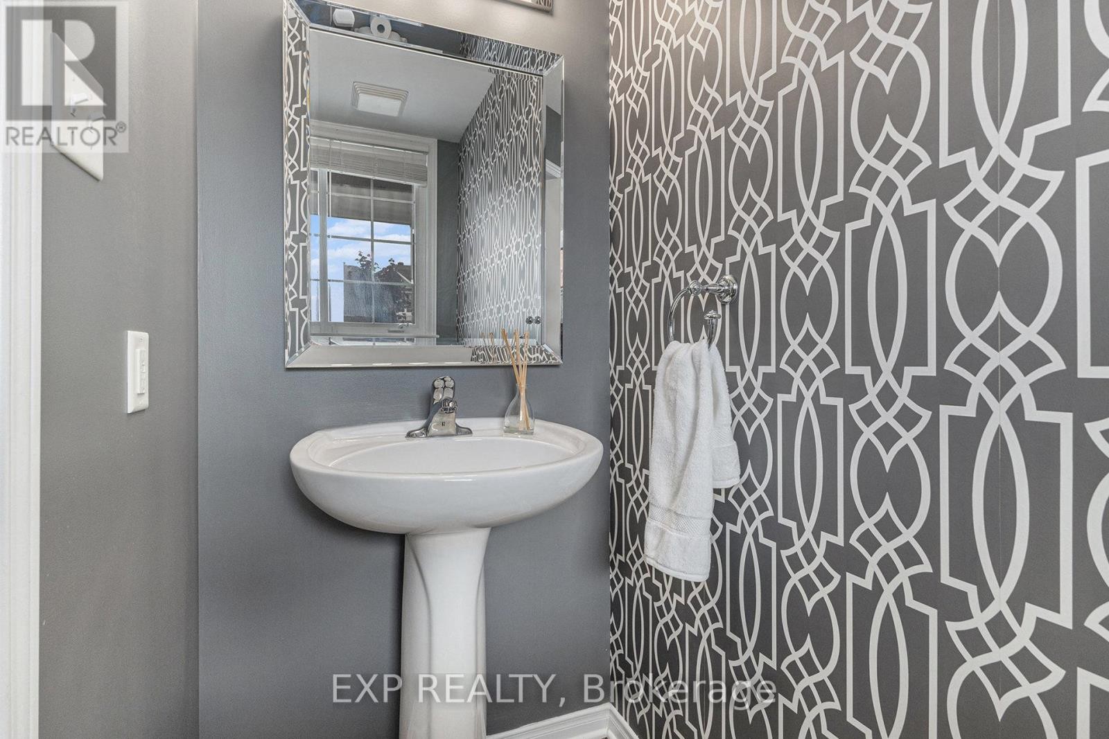 












841 TABARET STREET

,
Ottawa,




Ontario
K2M0E7

