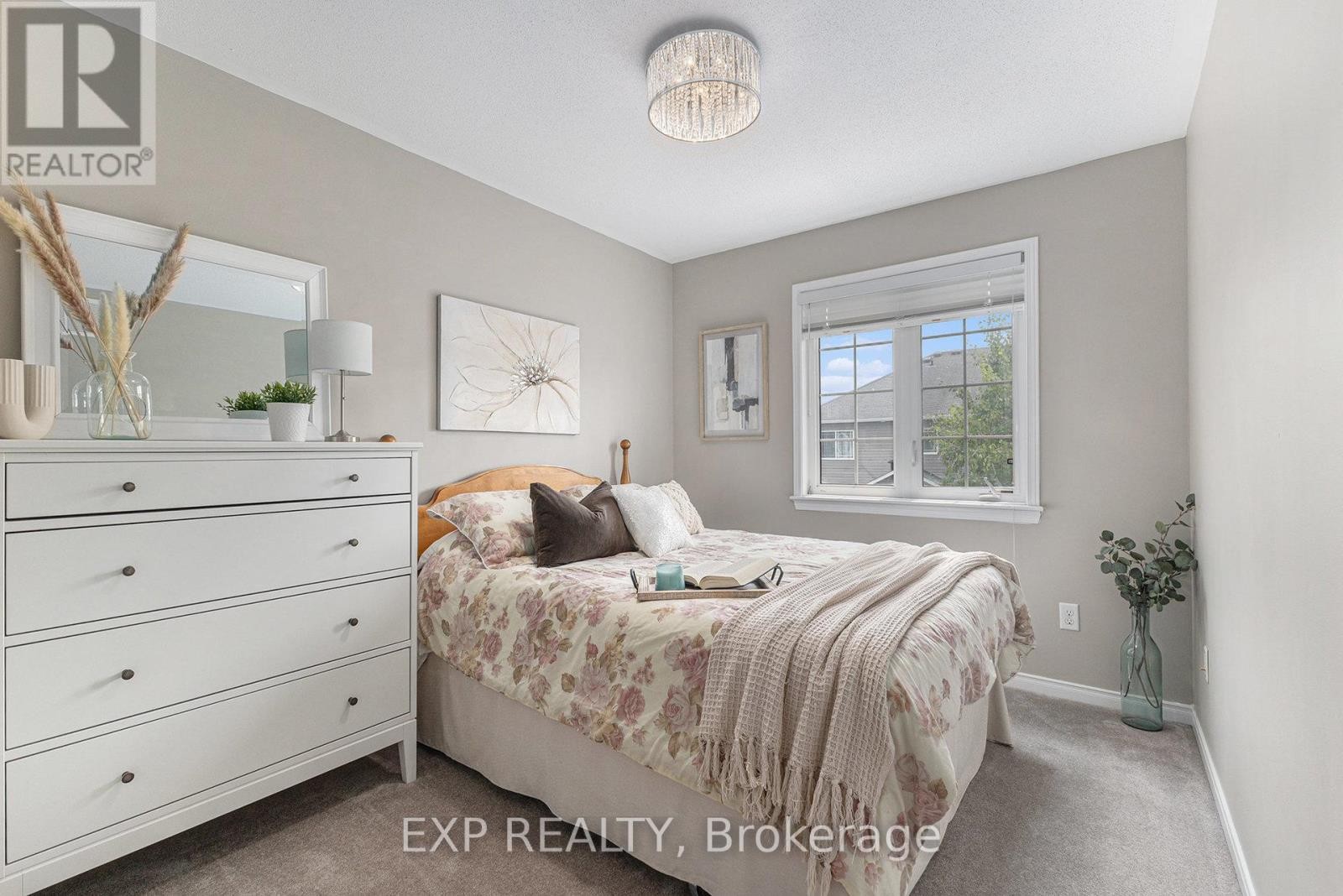 












841 TABARET STREET

,
Ottawa,




Ontario
K2M0E7

