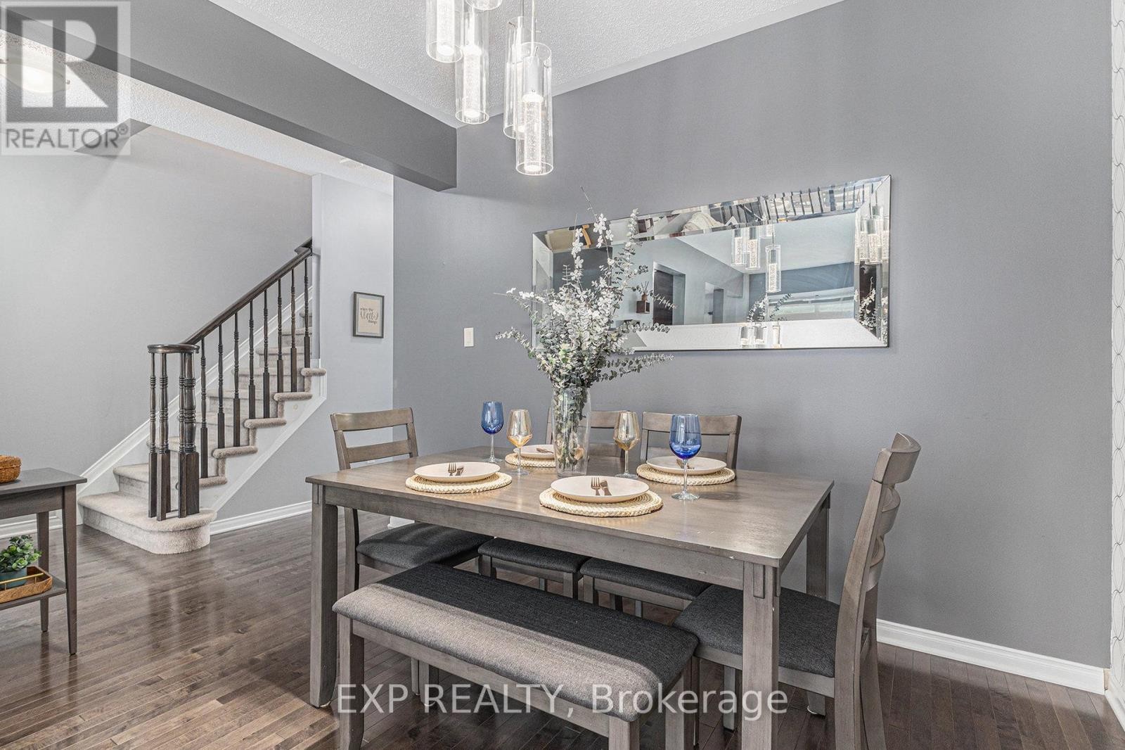 












841 TABARET STREET

,
Ottawa,




Ontario
K2M0E7

