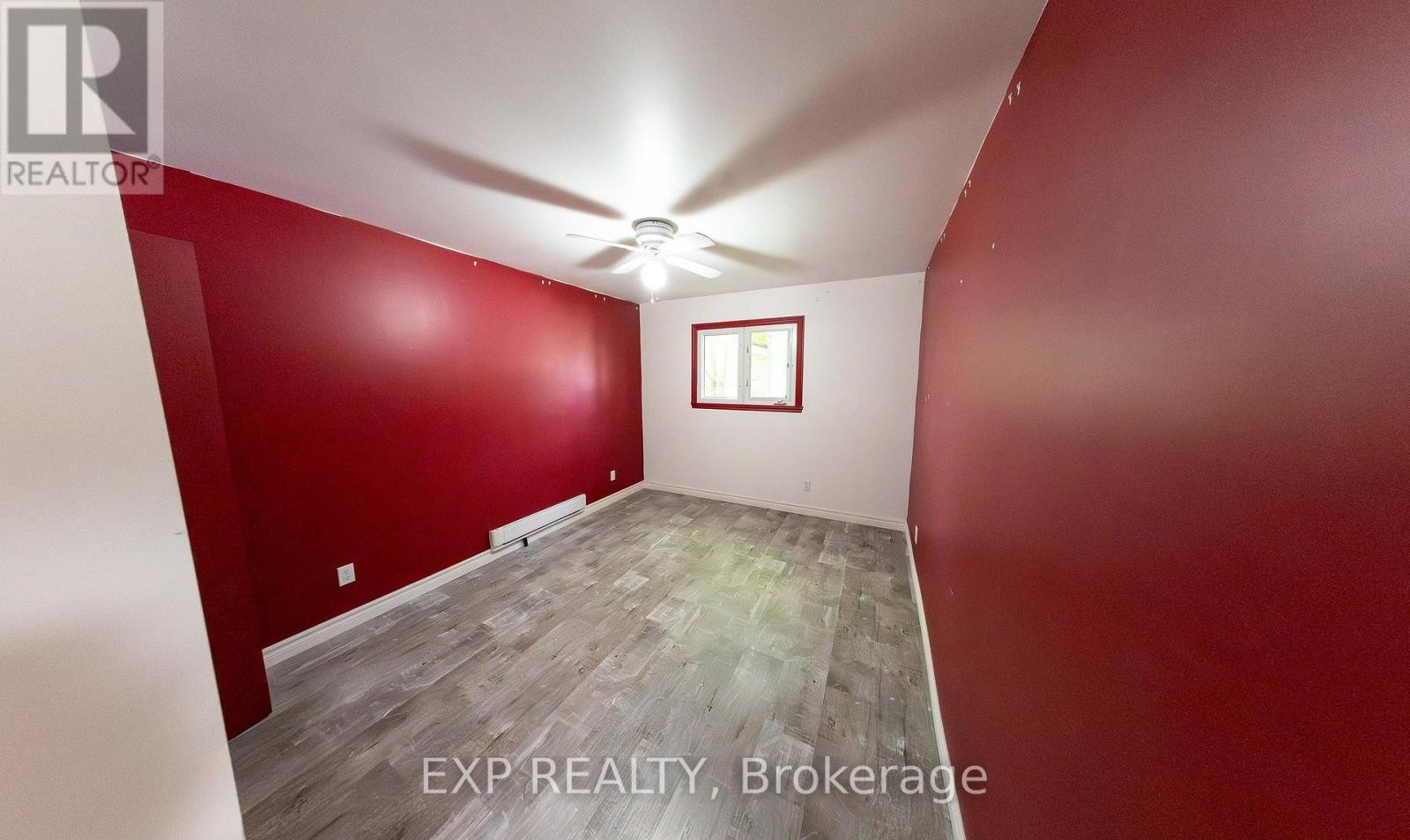 












84 KENYON STREET E

,
North Glengarry,




Ontario
K0C1A0

