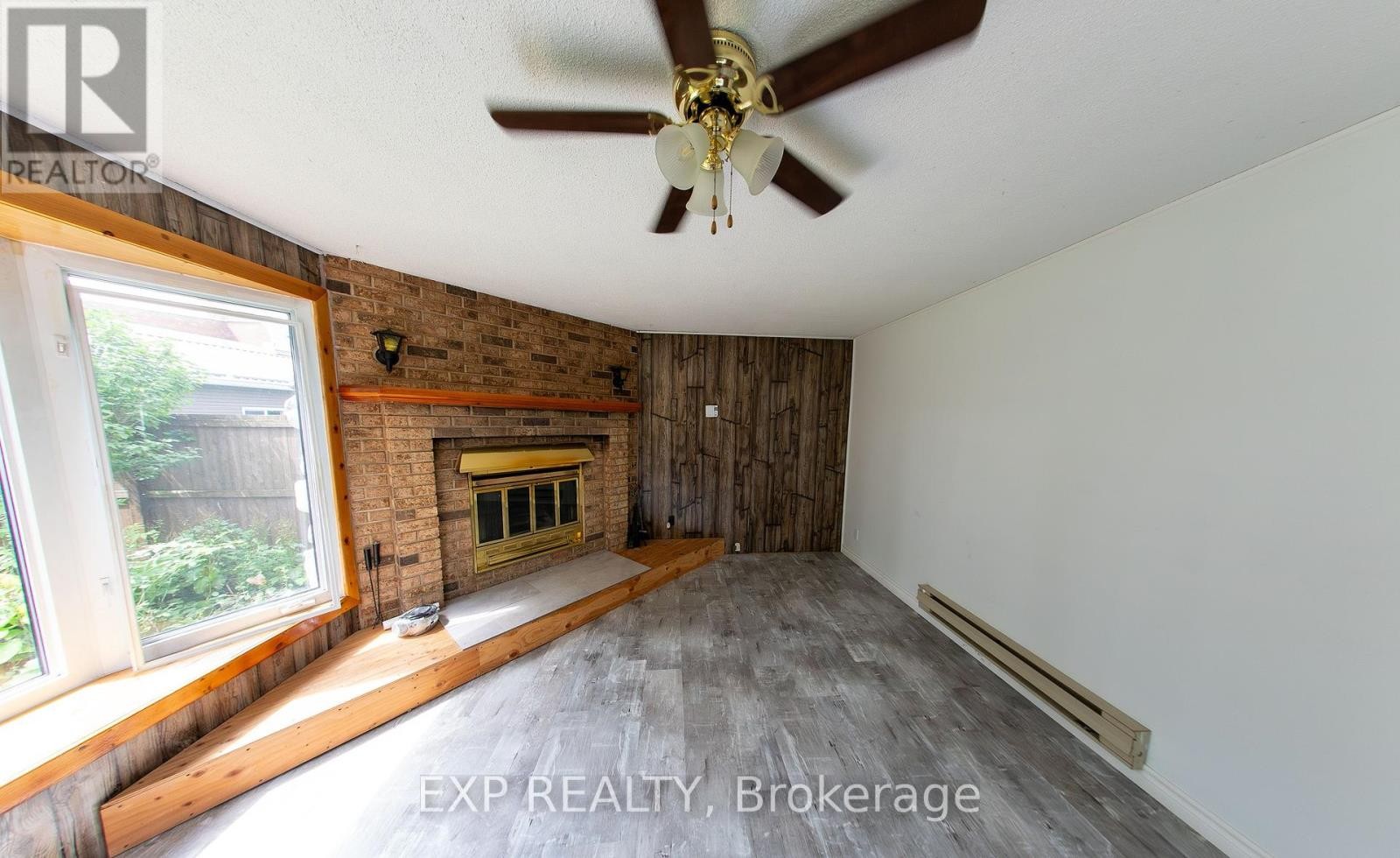 












84 KENYON STREET E

,
North Glengarry,




Ontario
K0C1A0

