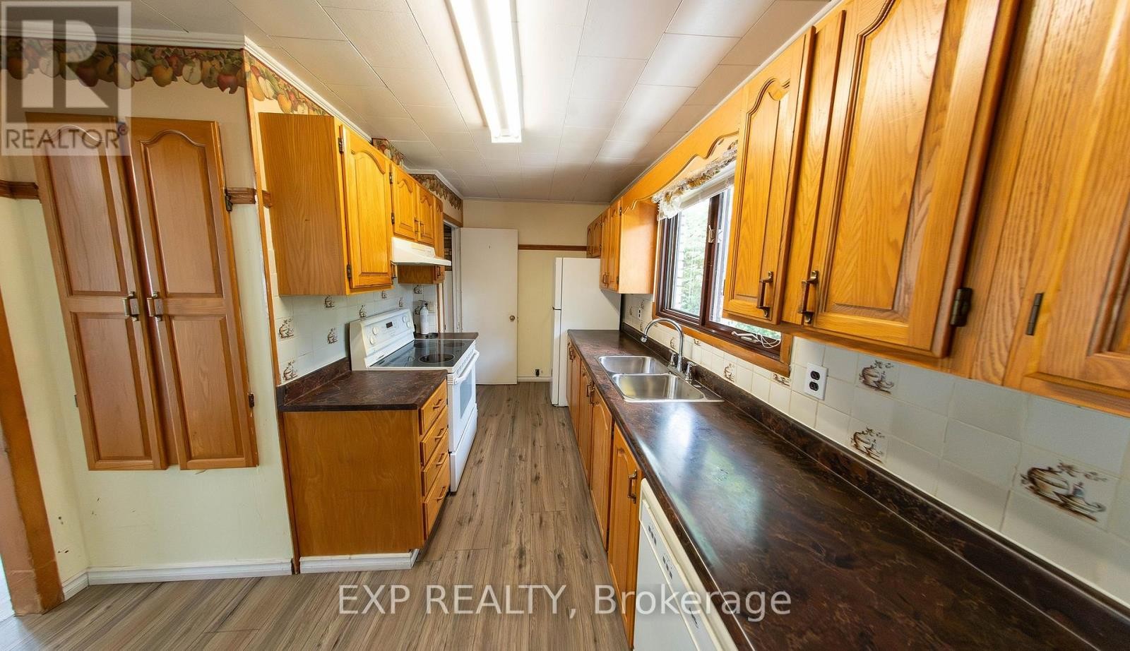 












84 KENYON STREET E

,
North Glengarry,




Ontario
K0C1A0

