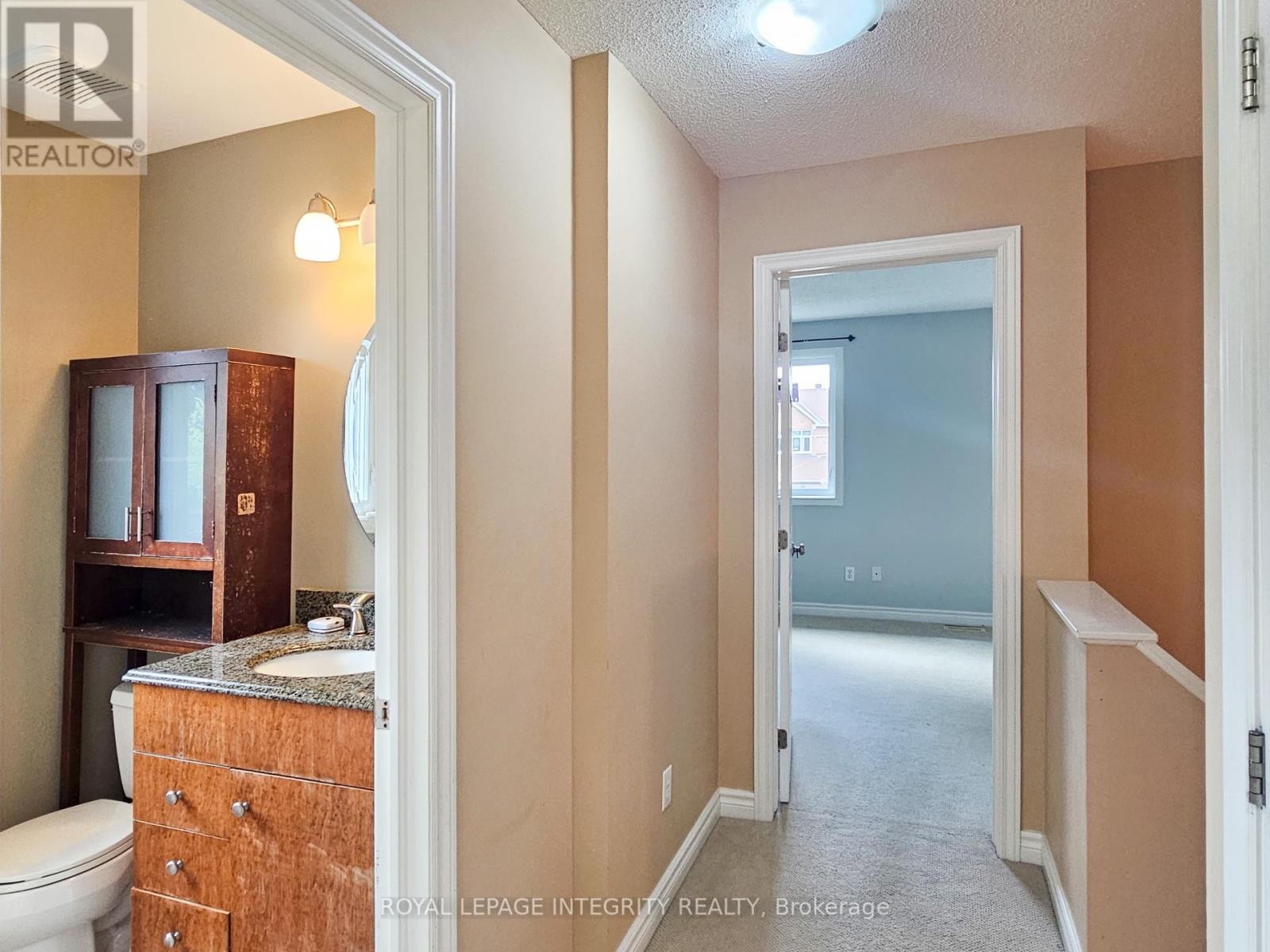 












86 THORNBURY CRESCENT

,
Ottawa,




Ontario
K2G6C3

