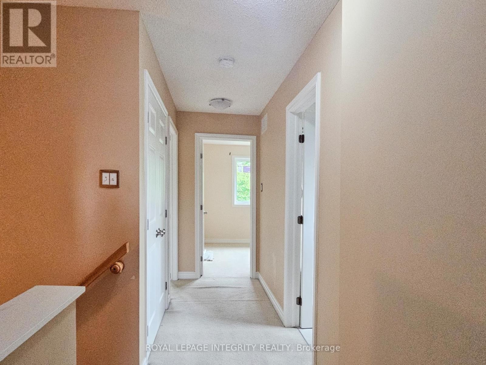 












86 THORNBURY CRESCENT

,
Ottawa,




Ontario
K2G6C3

