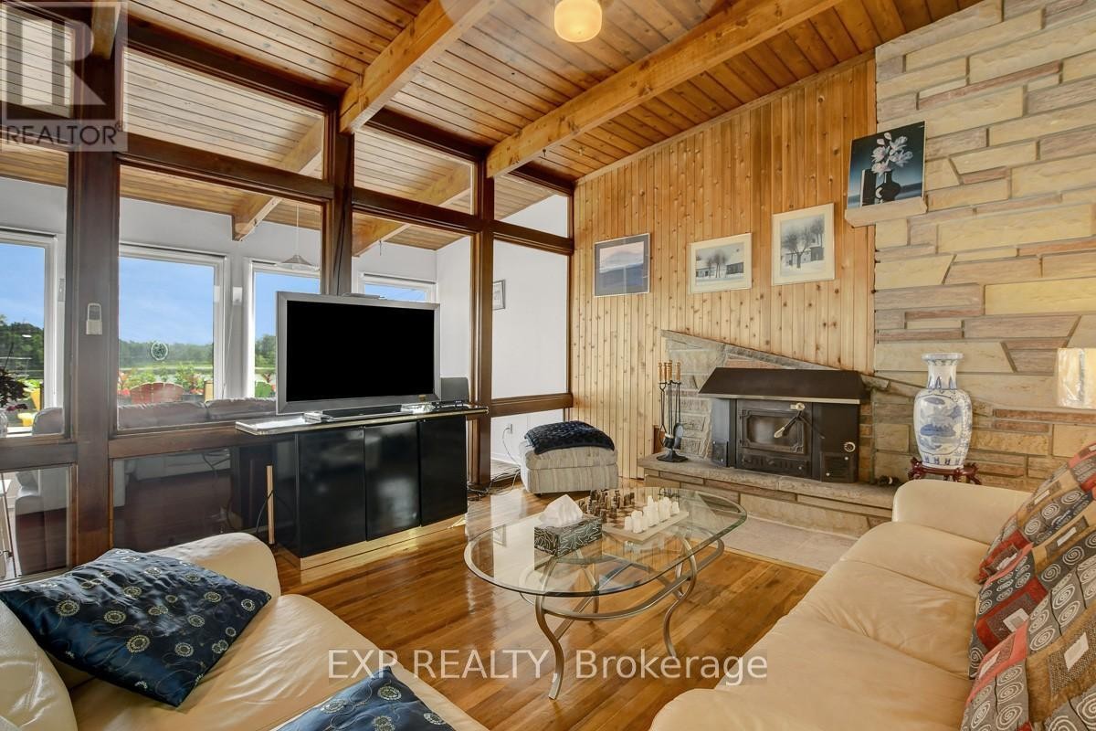 












2986 BEAMAN LANE

,
Ottawa,




Ontario
K0G1J0

