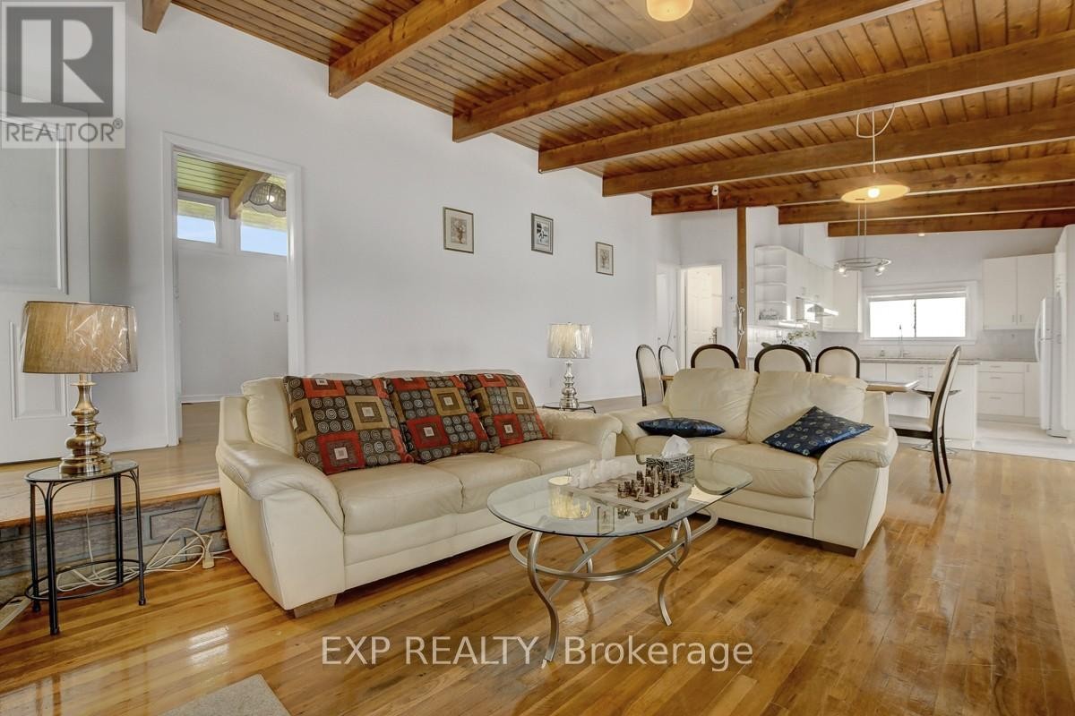 












2986 BEAMAN LANE

,
Ottawa,




Ontario
K0G1J0

