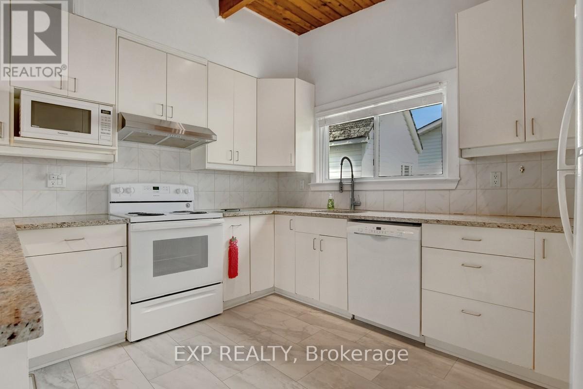 












2986 BEAMAN LANE

,
Ottawa,




Ontario
K0G1J0

