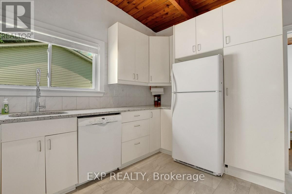












2986 BEAMAN LANE

,
Ottawa,




Ontario
K0G1J0

