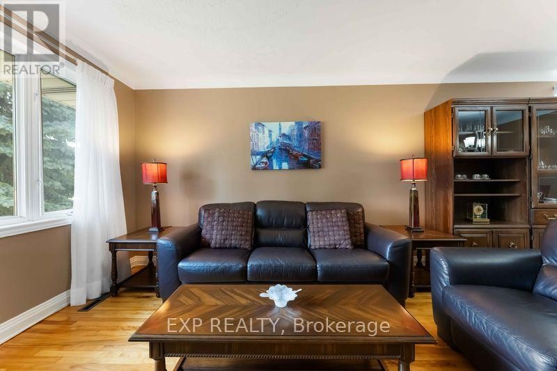












6 LYALL STREET

,
Ottawa,




Ontario
K2E5G6

