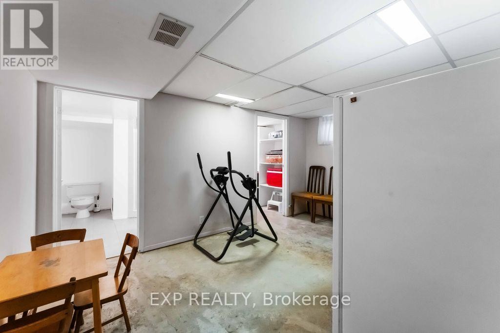 












6 LYALL STREET

,
Ottawa,




Ontario
K2E5G6

