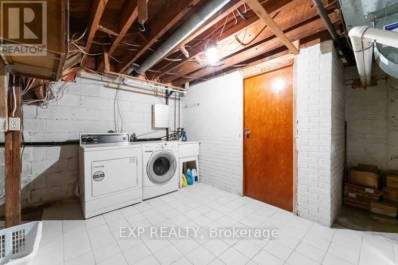 












6 LYALL STREET

,
Ottawa,




Ontario
K2E5G6

