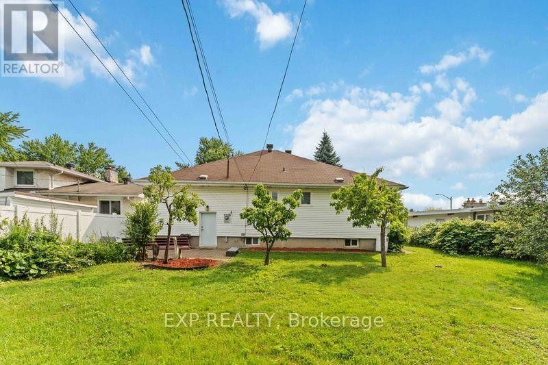 












6 LYALL STREET

,
Ottawa,




Ontario
K2E5G6

