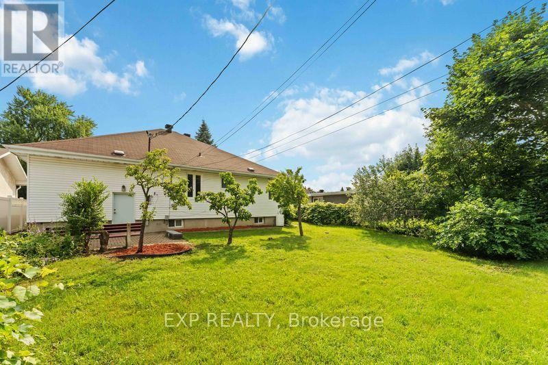 












6 LYALL STREET

,
Ottawa,




Ontario
K2E5G6


