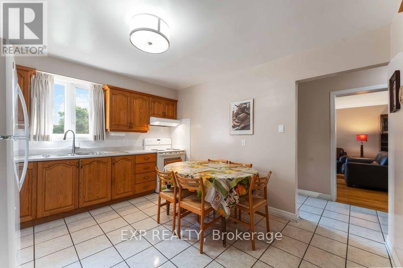 












6 LYALL STREET

,
Ottawa,




Ontario
K2E5G6

