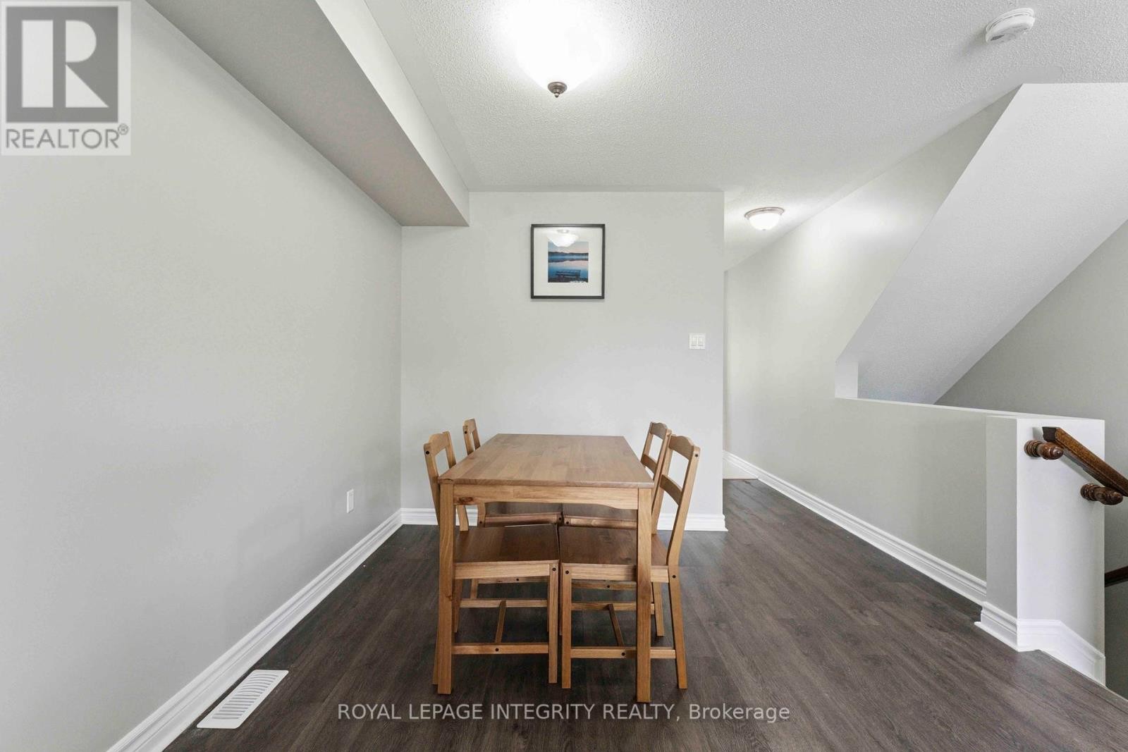 












A - 616 CHAPMAN MILLS DRIVE

,
Ottawa,




Ontario
K2J0V4

