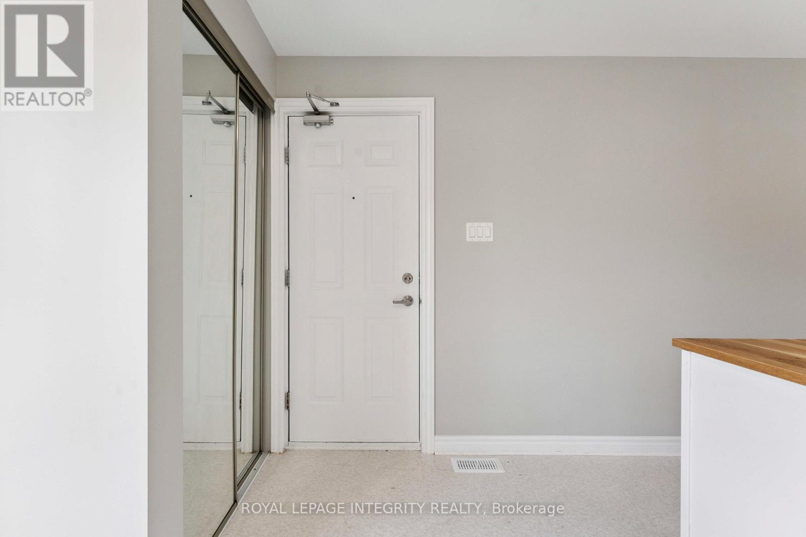 












A - 616 CHAPMAN MILLS DRIVE

,
Ottawa,




Ontario
K2J0V4

