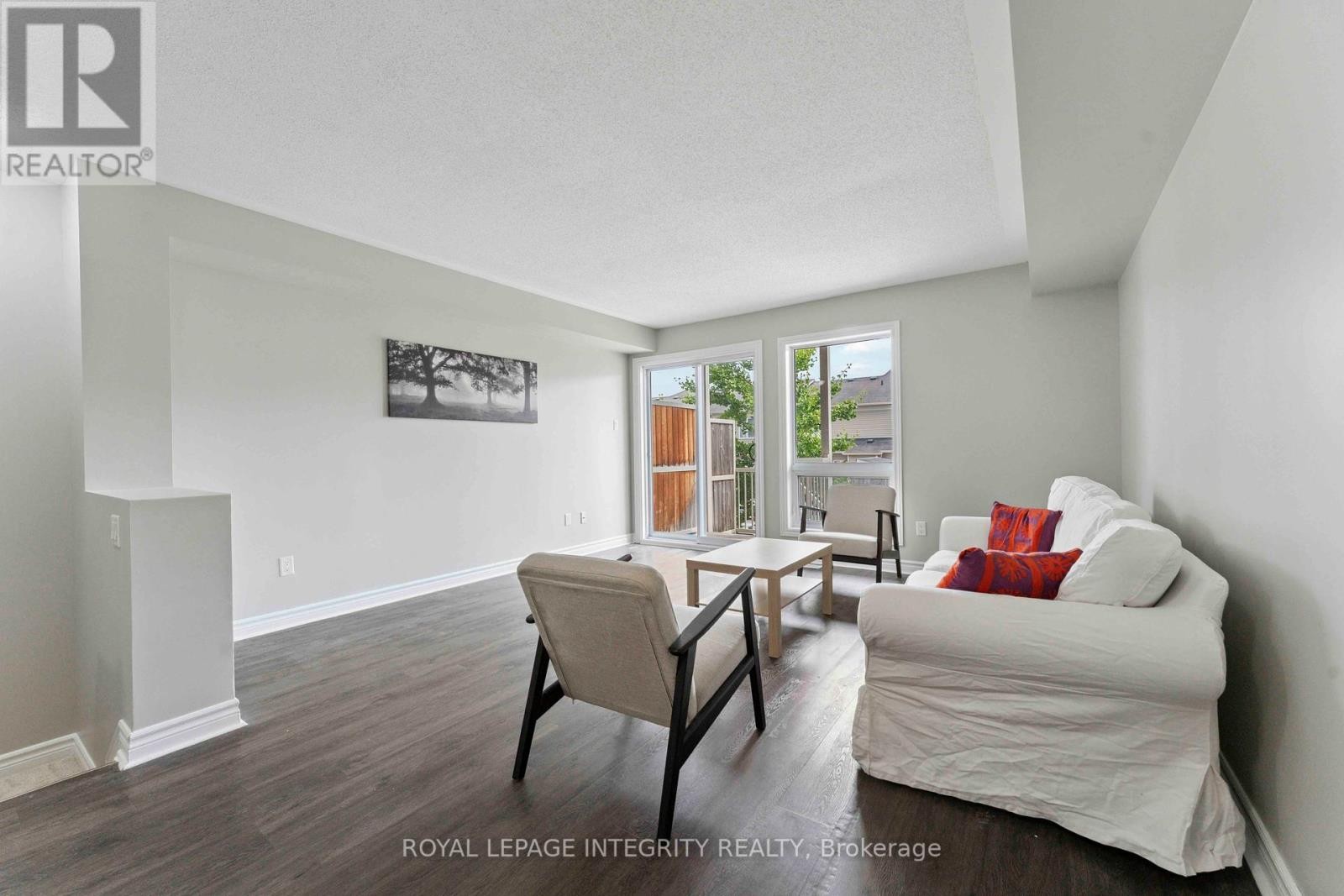 












A - 616 CHAPMAN MILLS DRIVE

,
Ottawa,




Ontario
K2J0V4


