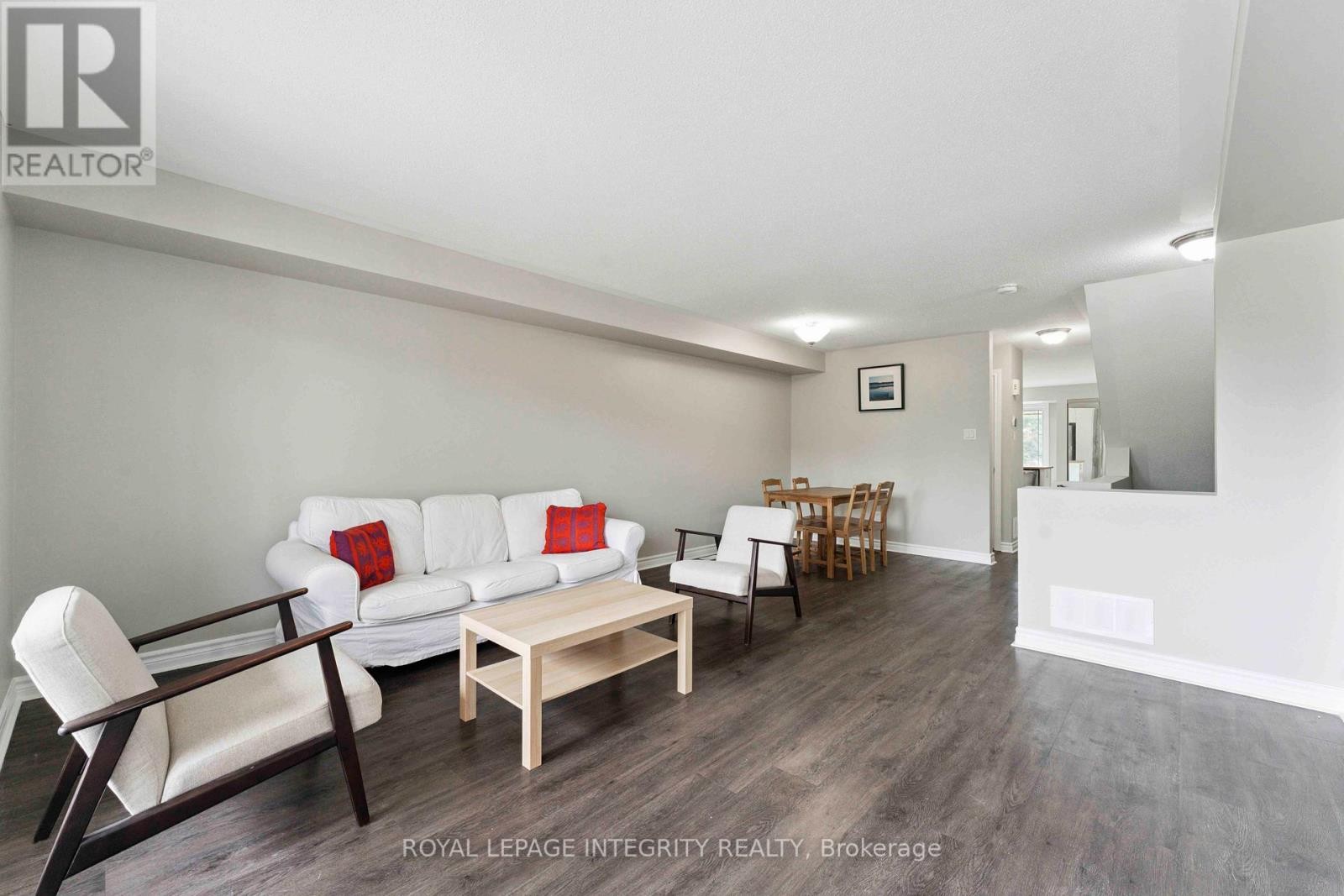 












A - 616 CHAPMAN MILLS DRIVE

,
Ottawa,




Ontario
K2J0V4

