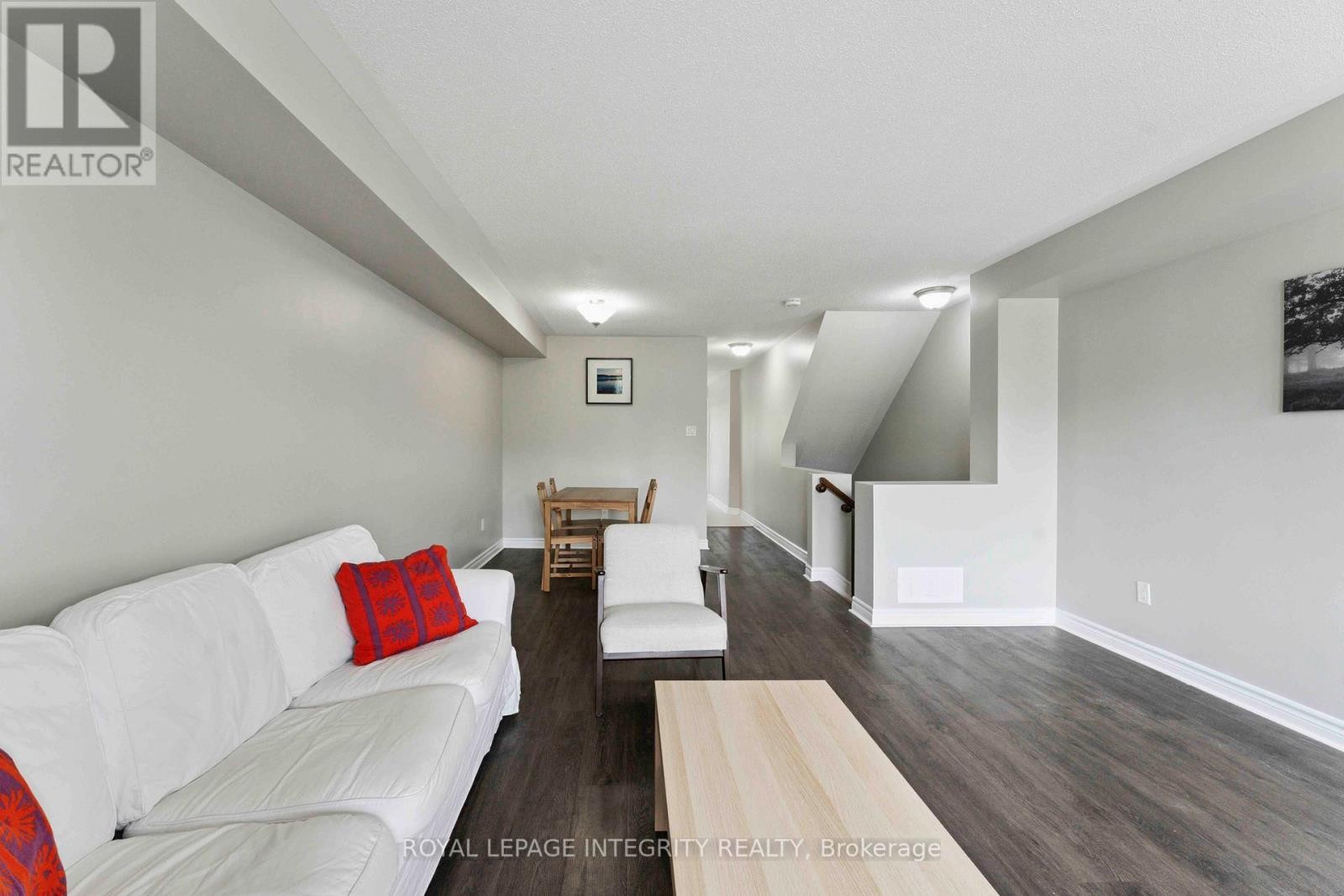 












A - 616 CHAPMAN MILLS DRIVE

,
Ottawa,




Ontario
K2J0V4

