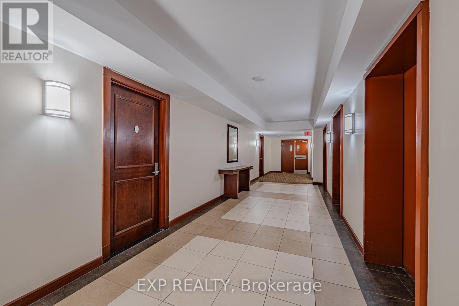












302 - 200 RIDEAU STREET

,
Ottawa,




Ontario
K1N5Y1


