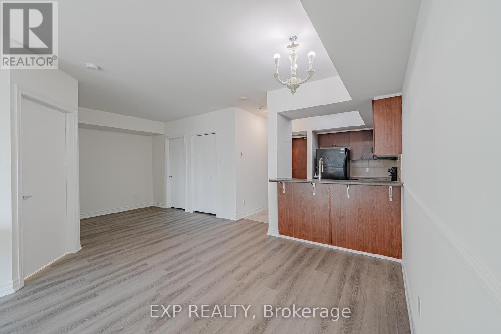 












302 - 200 RIDEAU STREET

,
Ottawa,




Ontario
K1N5Y1

