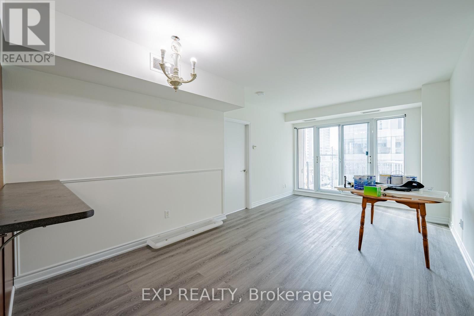 












302 - 200 RIDEAU STREET

,
Ottawa,




Ontario
K1N5Y1

