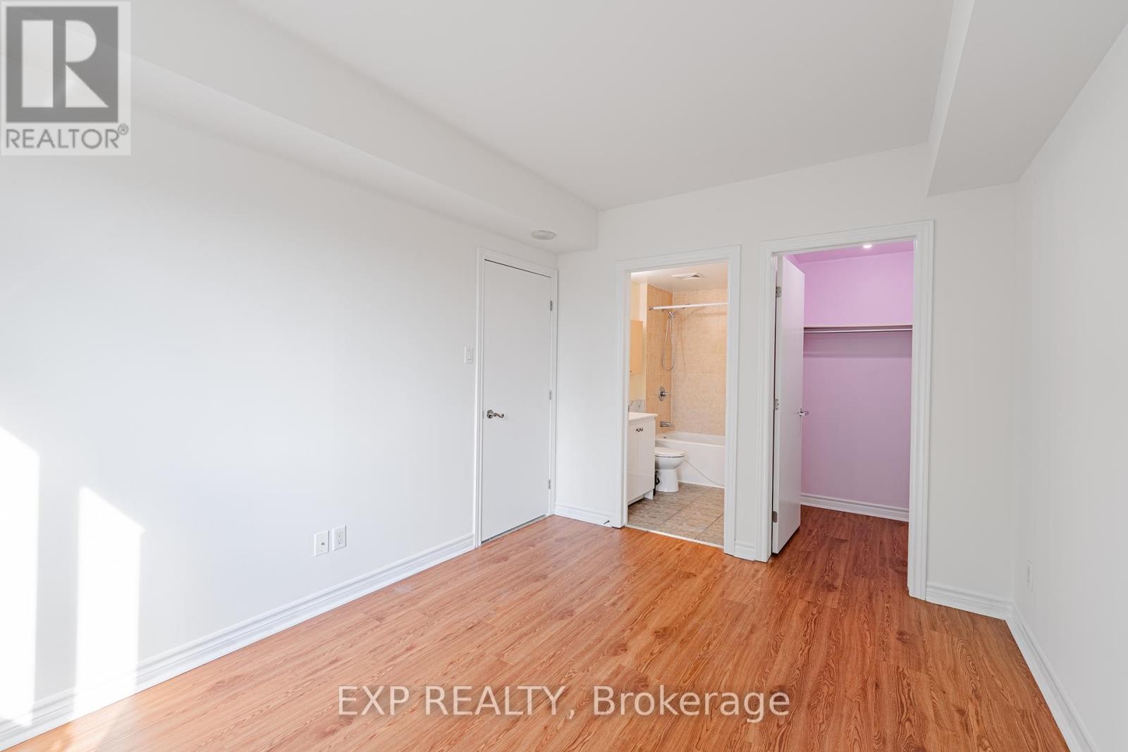 












302 - 200 RIDEAU STREET

,
Ottawa,




Ontario
K1N5Y1

