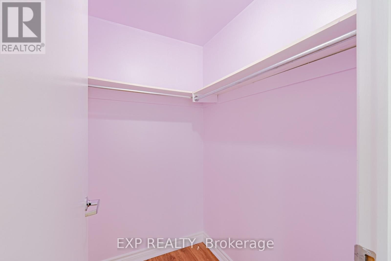 












302 - 200 RIDEAU STREET

,
Ottawa,




Ontario
K1N5Y1

