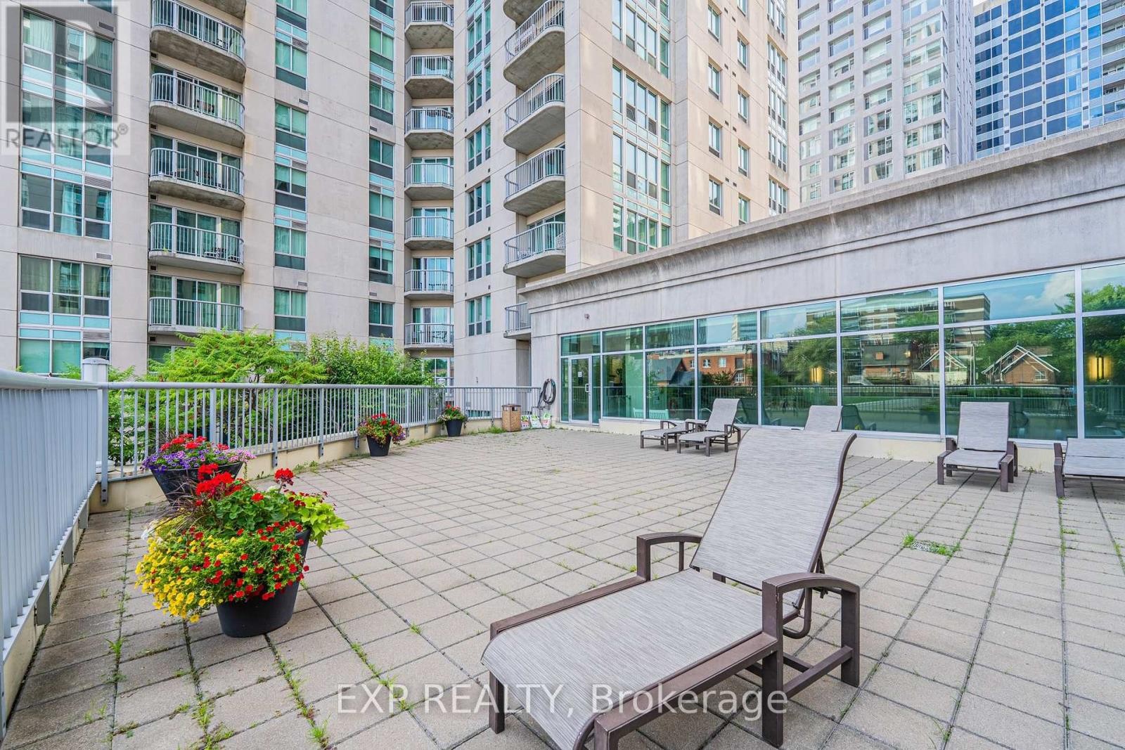 












302 - 200 RIDEAU STREET

,
Ottawa,




Ontario
K1N5Y1

