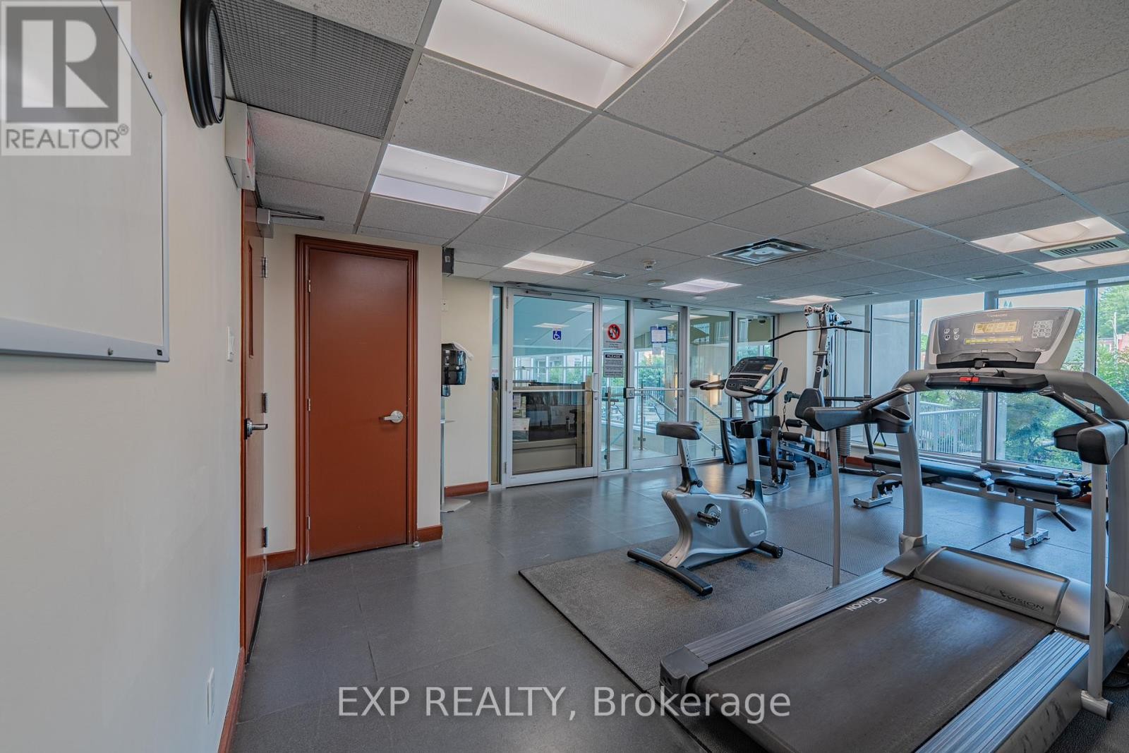 












302 - 200 RIDEAU STREET

,
Ottawa,




Ontario
K1N5Y1

