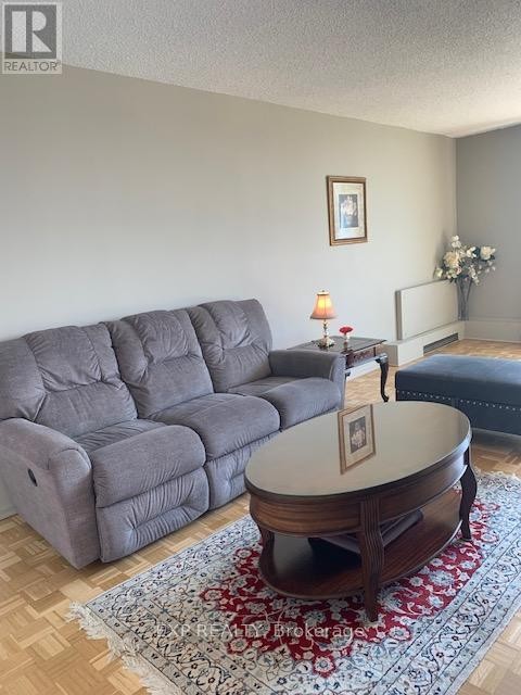 












2006 - 2625 REGINA STREET

,
Ottawa,




Ontario
K2B5W8

