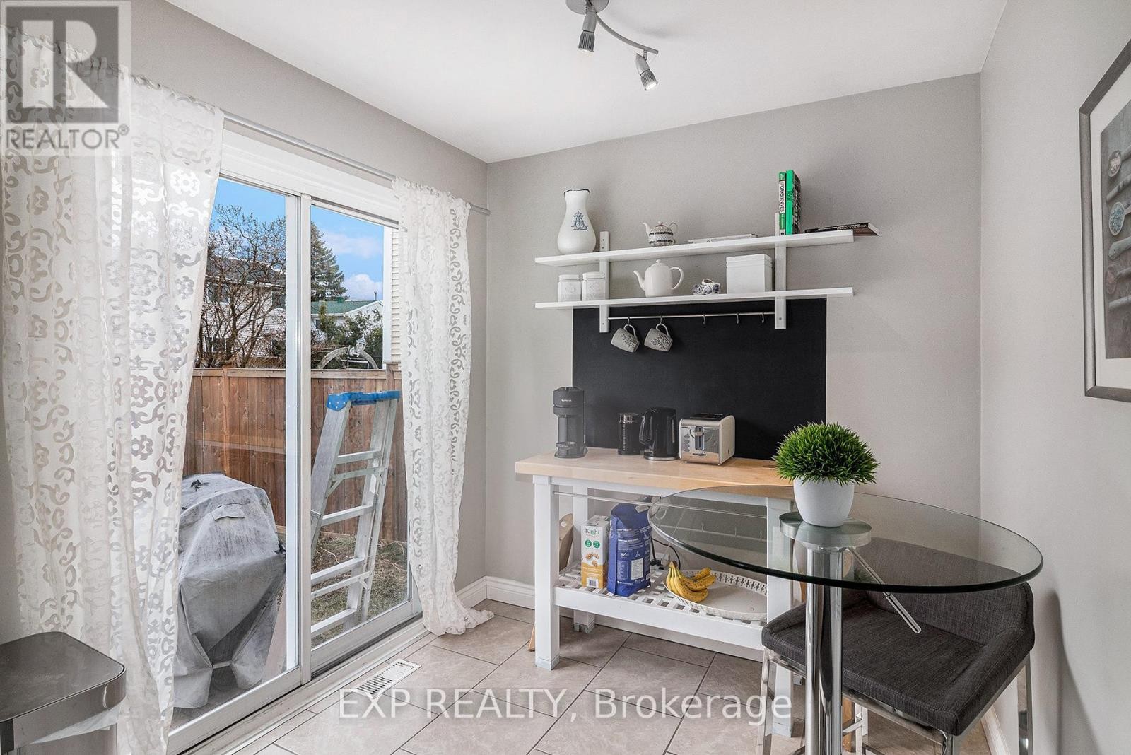












302 COTE-ROYALE CRESCENT

,
Ottawa,




Ontario
K1E3L7


