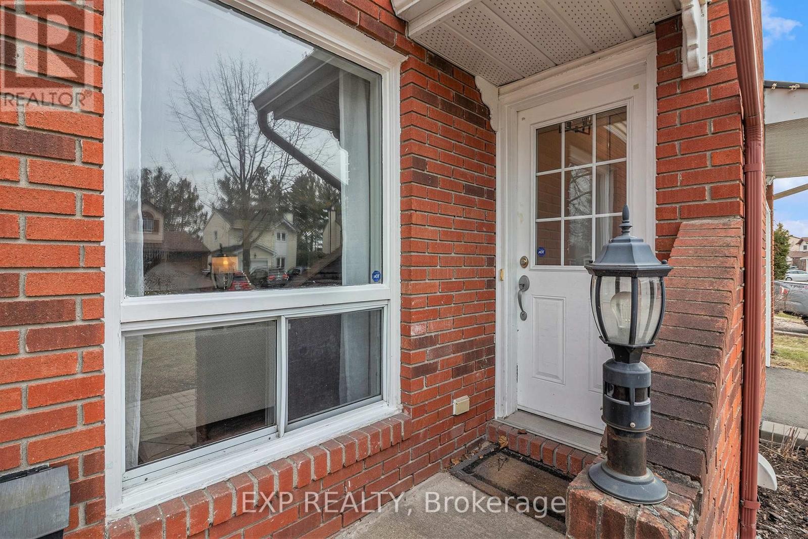 












302 COTE-ROYALE CRESCENT

,
Ottawa,




Ontario
K1E3L7

