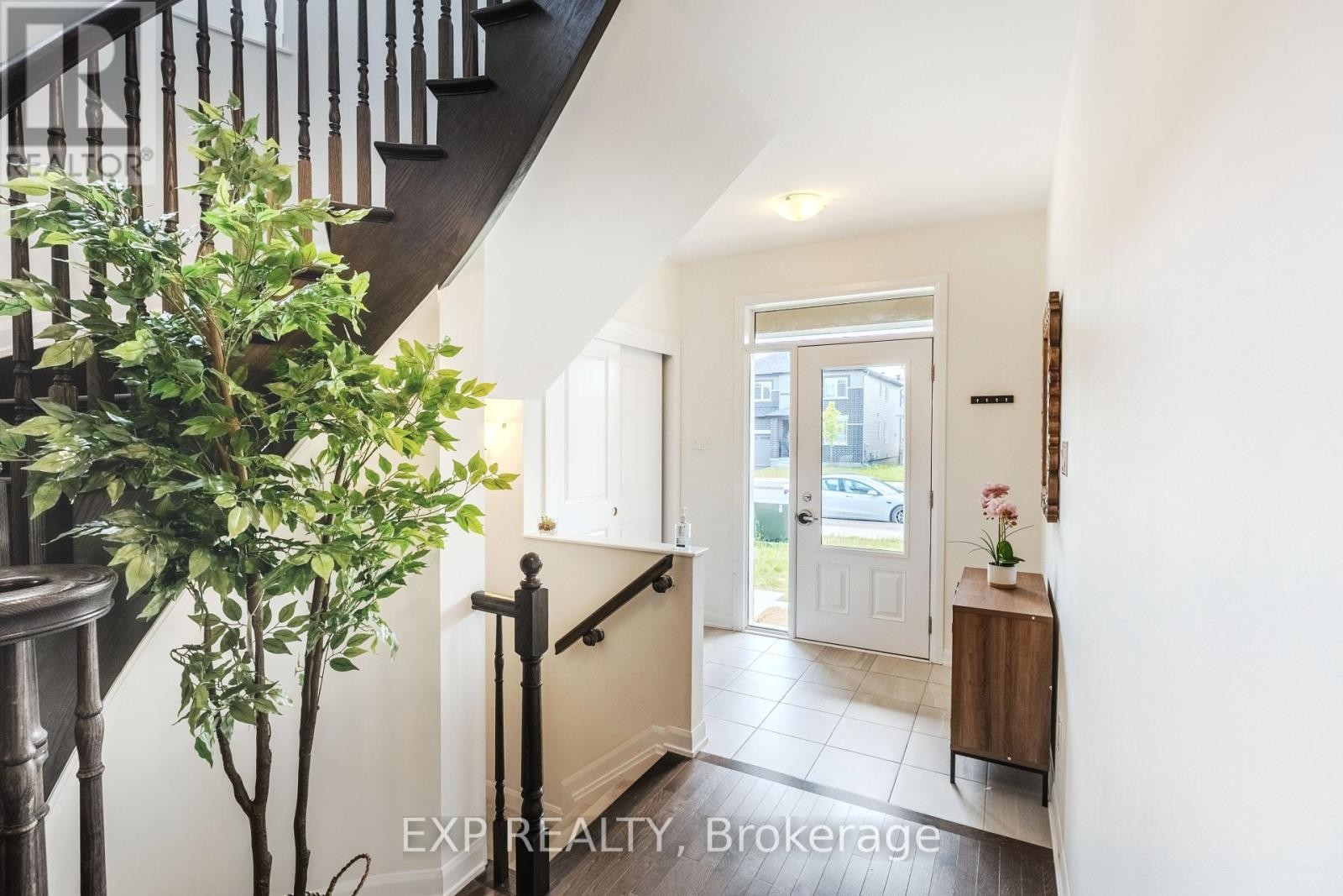 












818 CAPPAMORE DRIVE

,
Ottawa,




Ontario
K2J6V6

