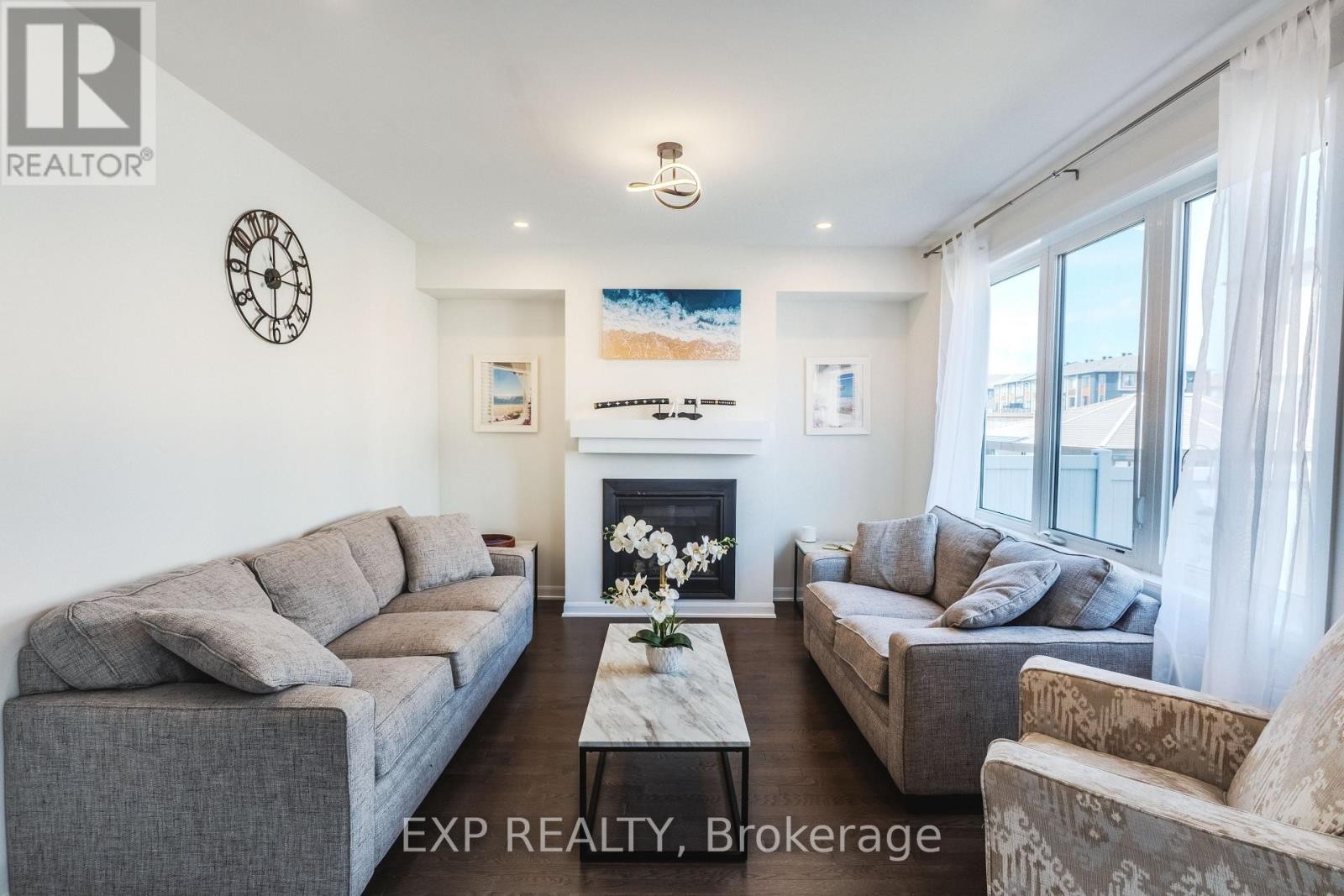 












818 CAPPAMORE DRIVE

,
Ottawa,




Ontario
K2J6V6

