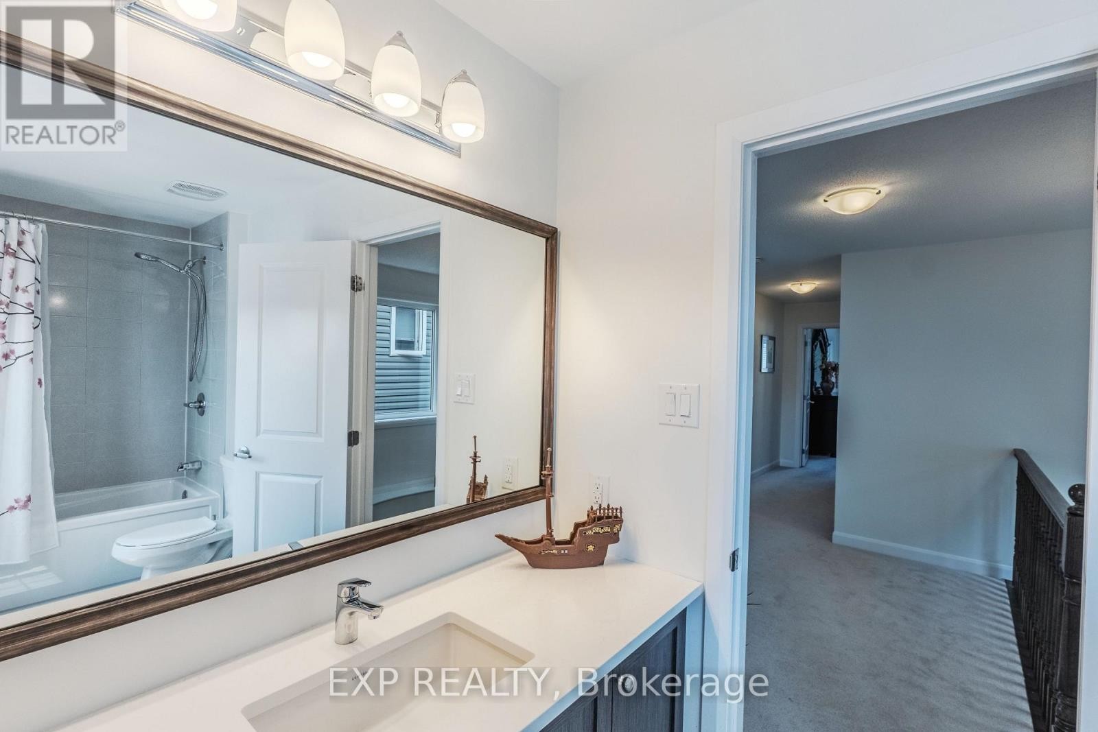 












818 CAPPAMORE DRIVE

,
Ottawa,




Ontario
K2J6V6

