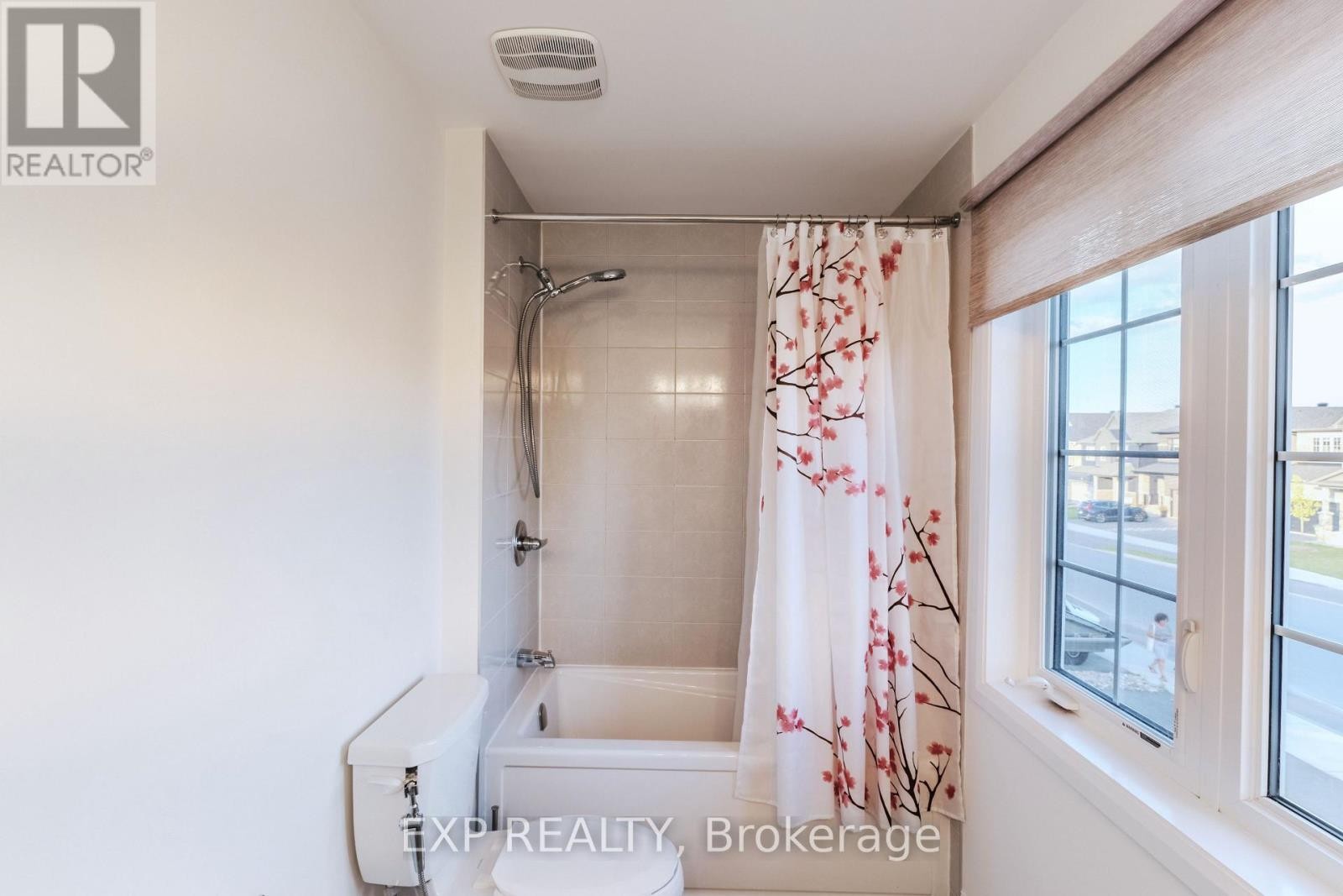 












818 CAPPAMORE DRIVE

,
Ottawa,




Ontario
K2J6V6

